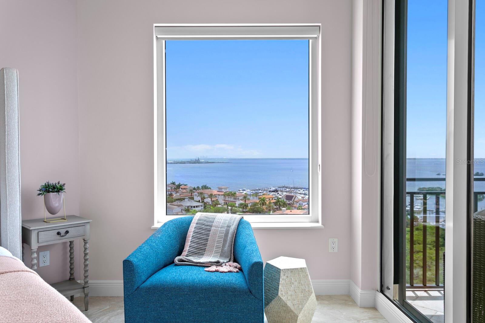 CASTILLO AT WESTSHORE YACHT CL - Residential