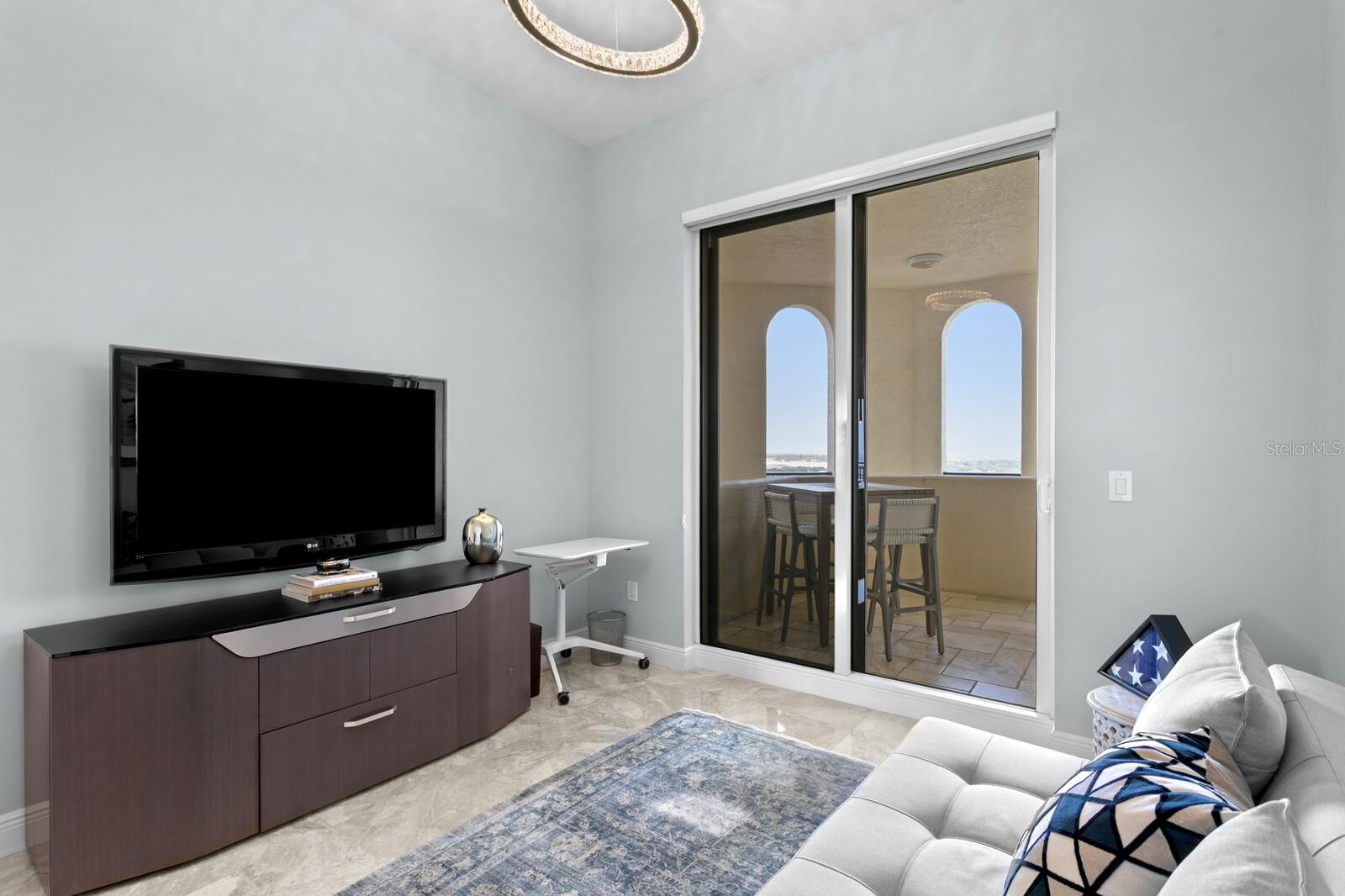 CASTILLO AT WESTSHORE YACHT CL - Residential