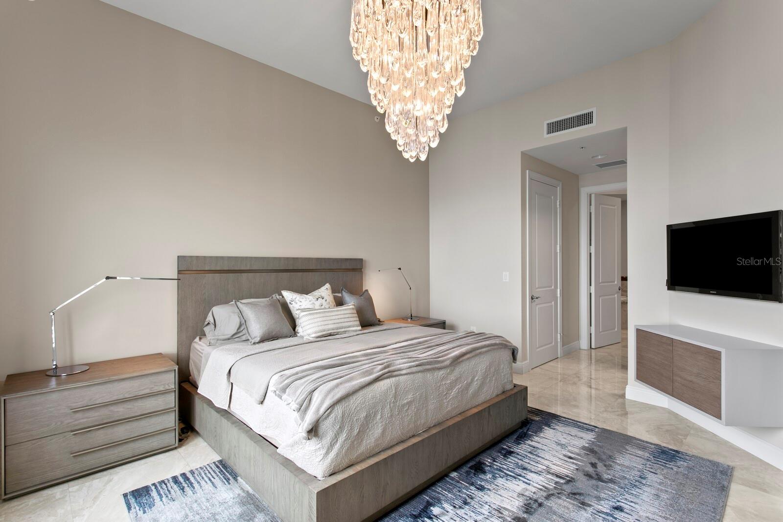 CASTILLO AT WESTSHORE YACHT CL - Residential