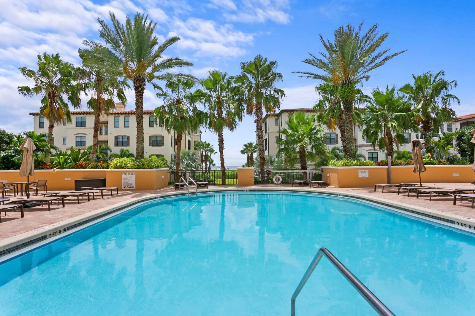 CASTILLO AT WESTSHORE YACHT CL - Residential