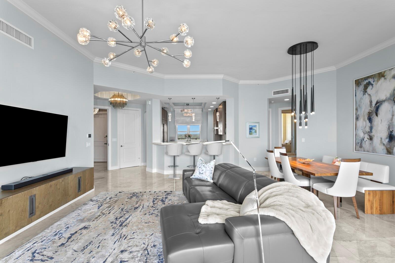 CASTILLO AT WESTSHORE YACHT CL - Residential