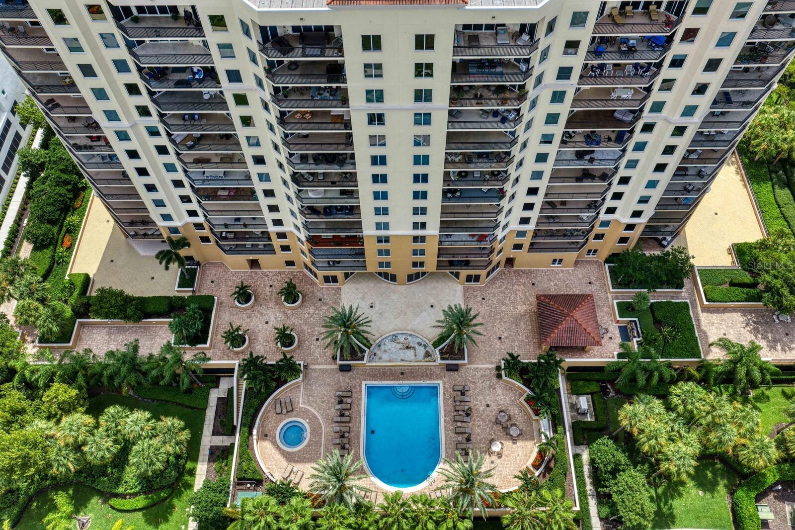 CASTILLO AT WESTSHORE YACHT CL - Residential