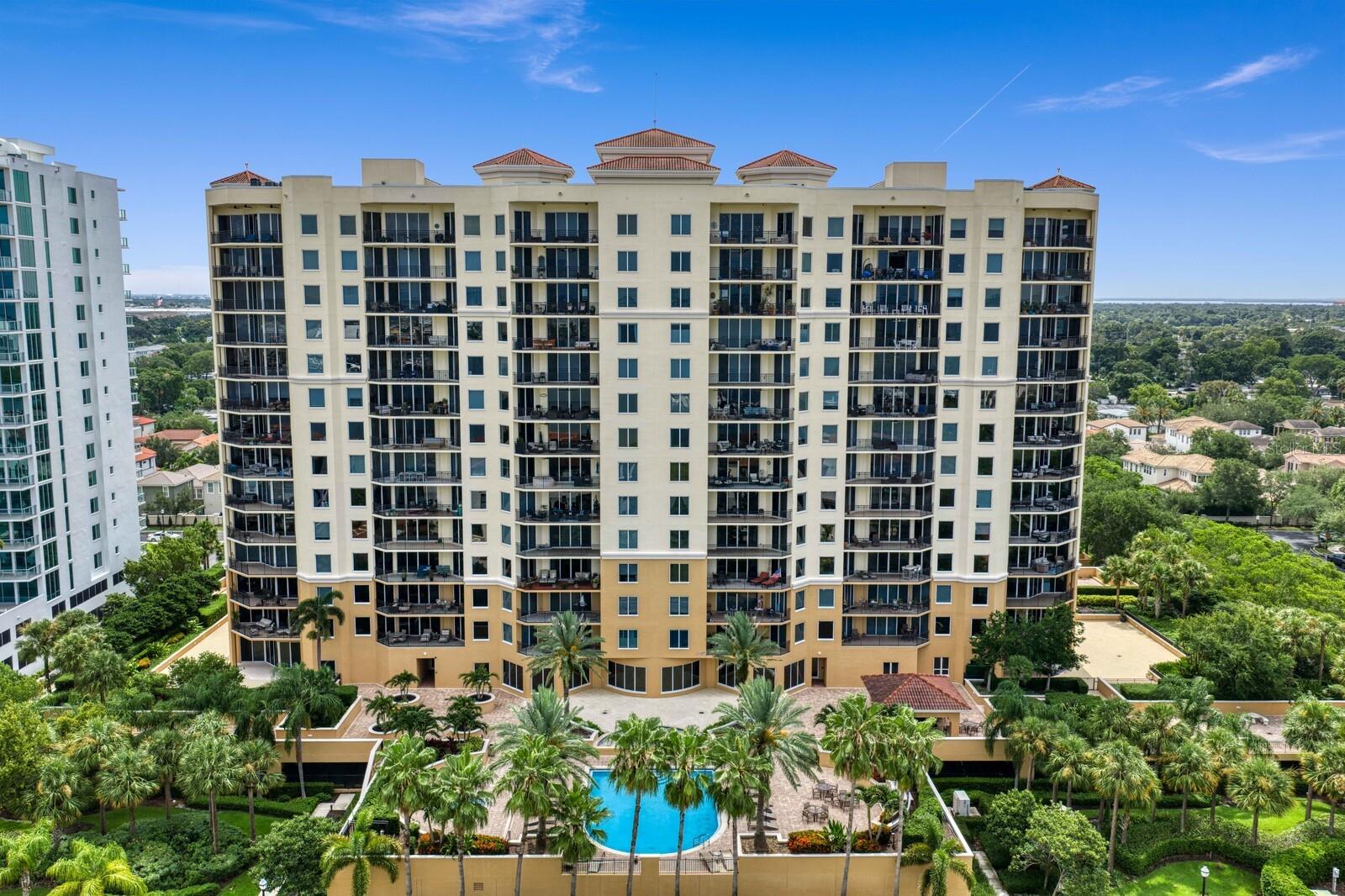 CASTILLO AT WESTSHORE YACHT CL - Residential
