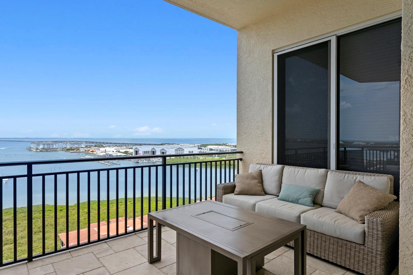 CASTILLO AT WESTSHORE YACHT CL - Residential