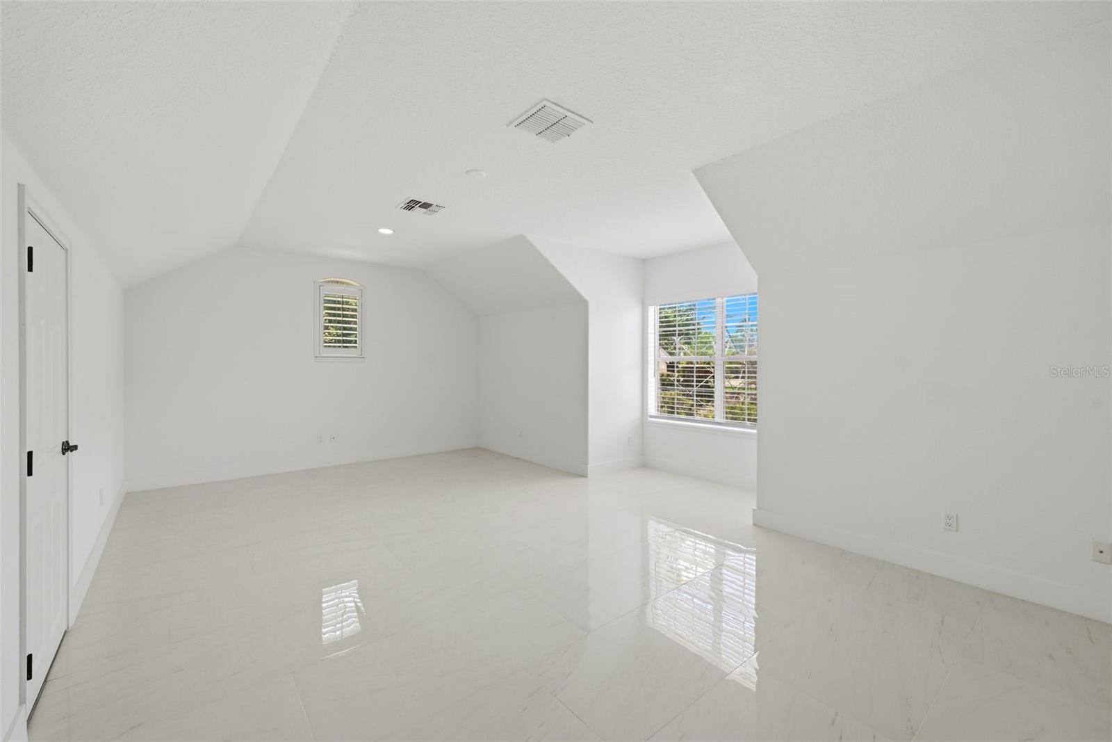 PHILLIPS BLVD VILLAGE VISTAME - Residential Lease