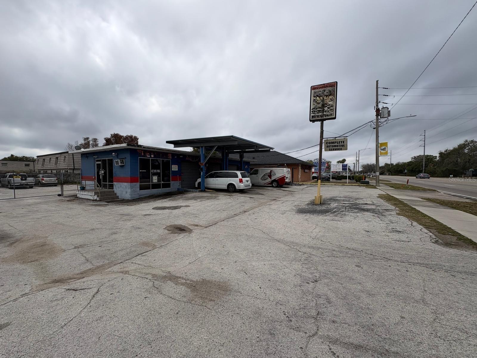 DOVER OAKS - Commercial Sale
