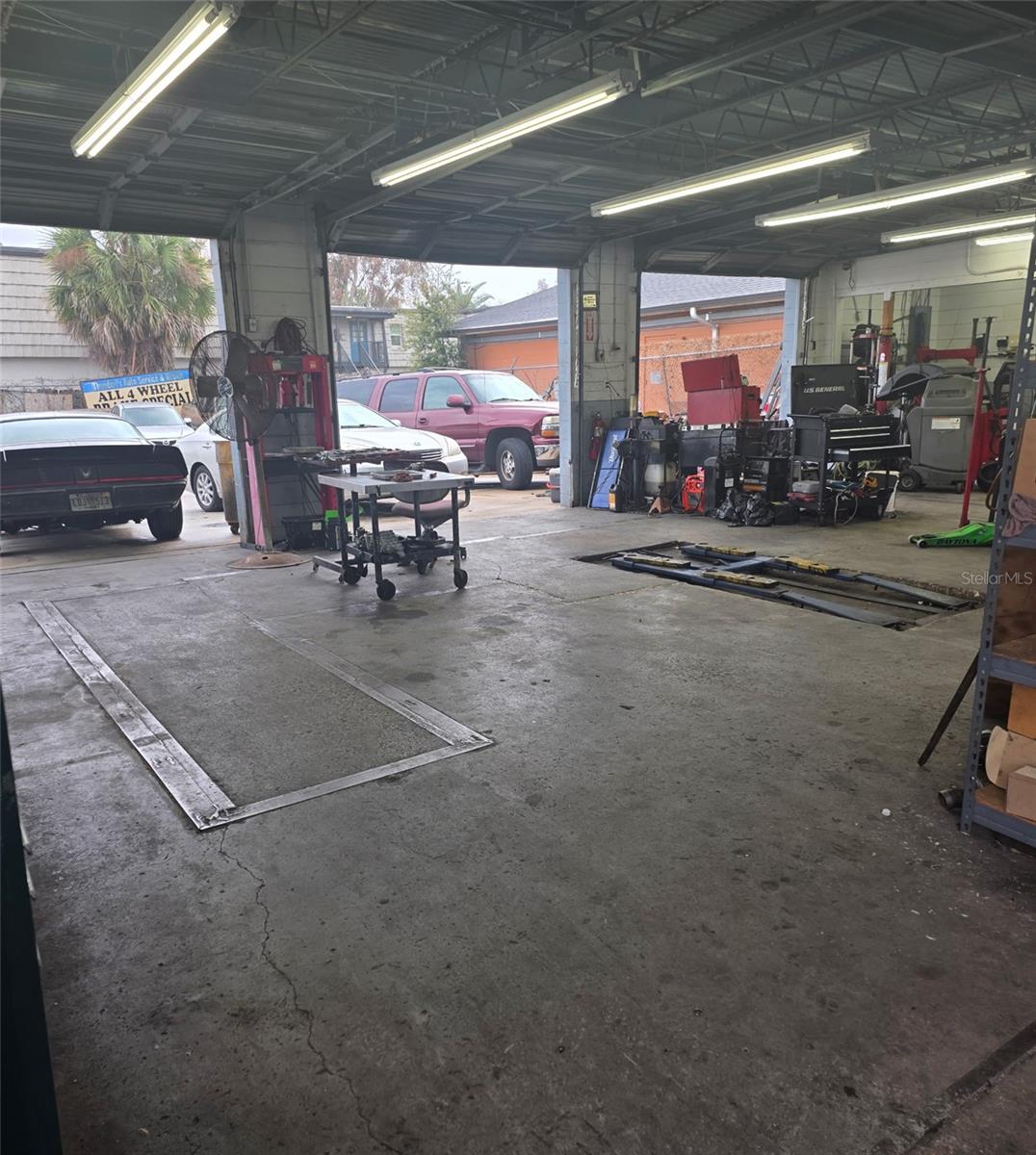 DOVER OAKS - Commercial Sale