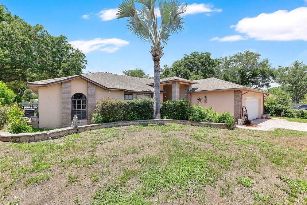 ARIANA WOODS - Residential