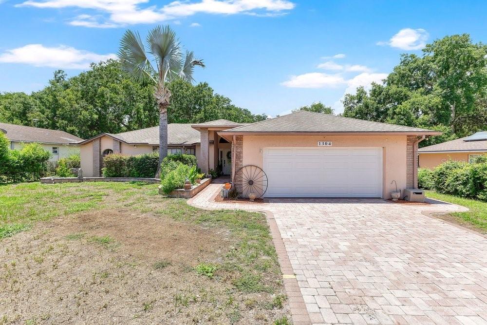 ARIANA WOODS - Residential