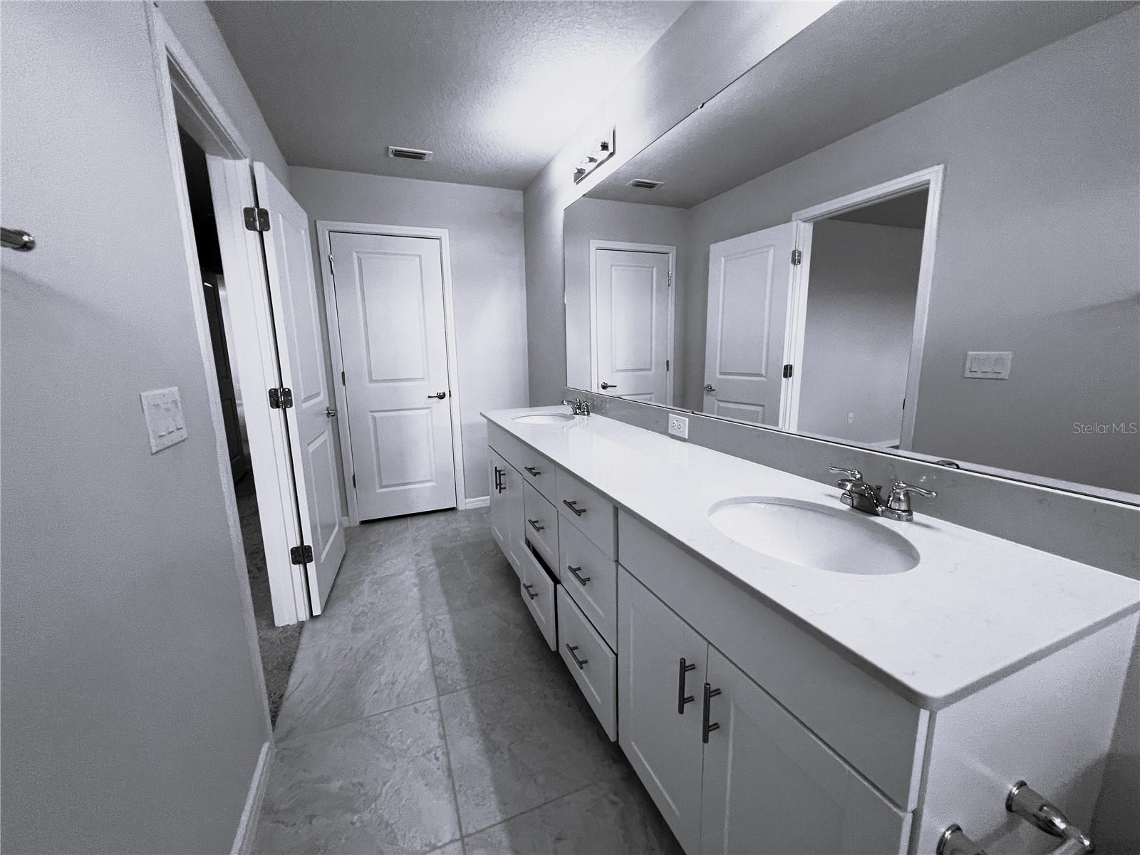 OAKSTEAD TWNHMS - Residential