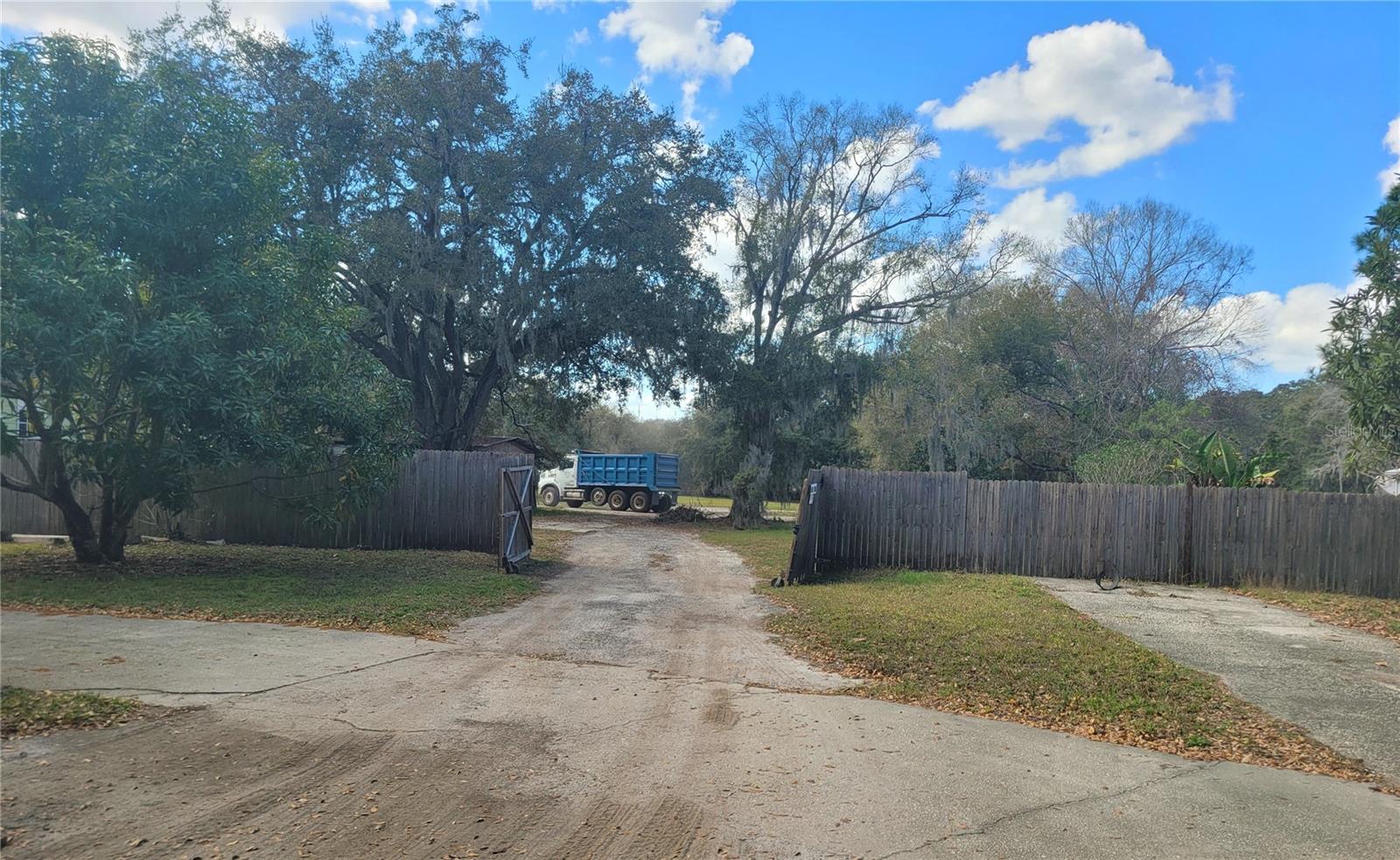 ACREAGE & UNREC - Commercial Sale