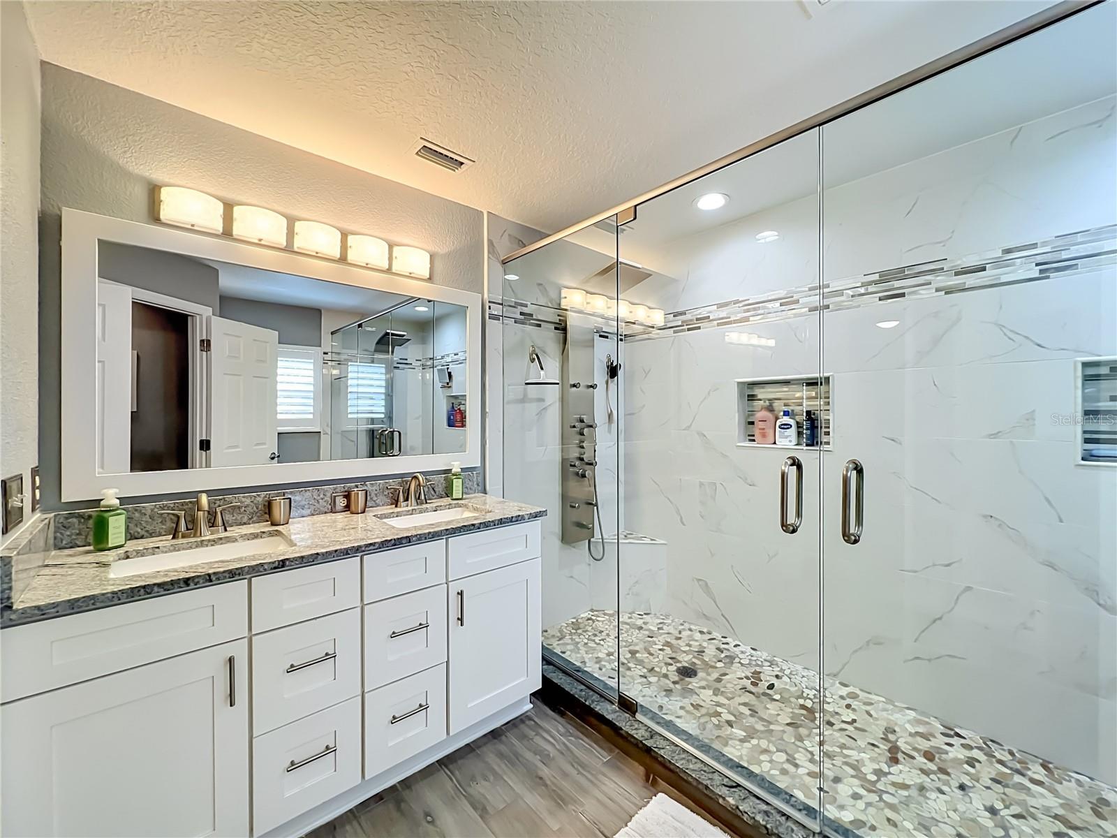 STONEYBROOK UN X1 - Residential