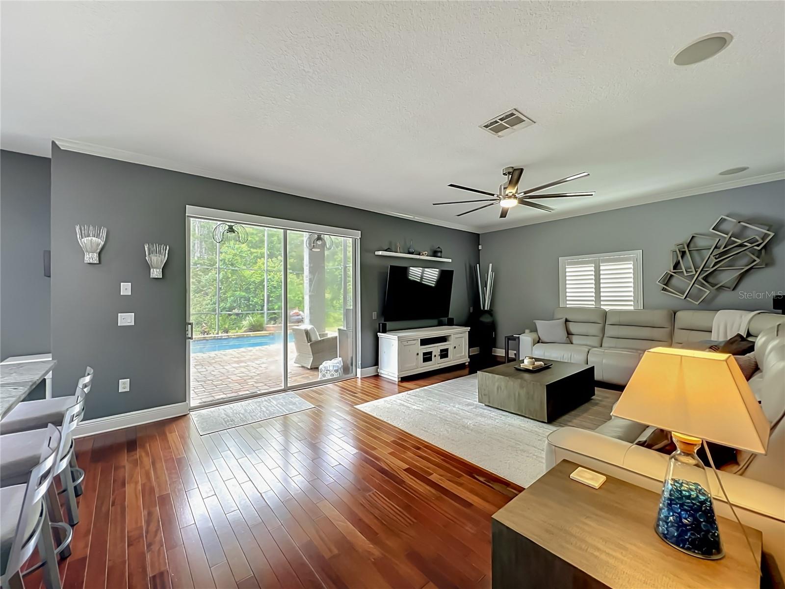 STONEYBROOK UN X1 - Residential
