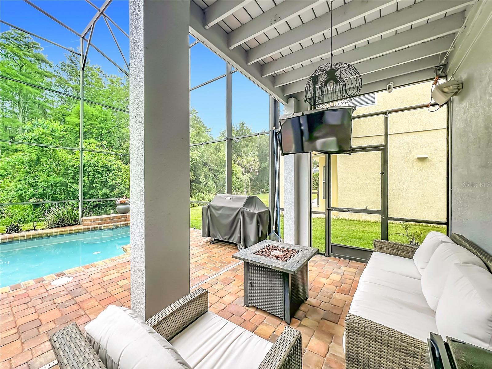 STONEYBROOK UN X1 - Residential