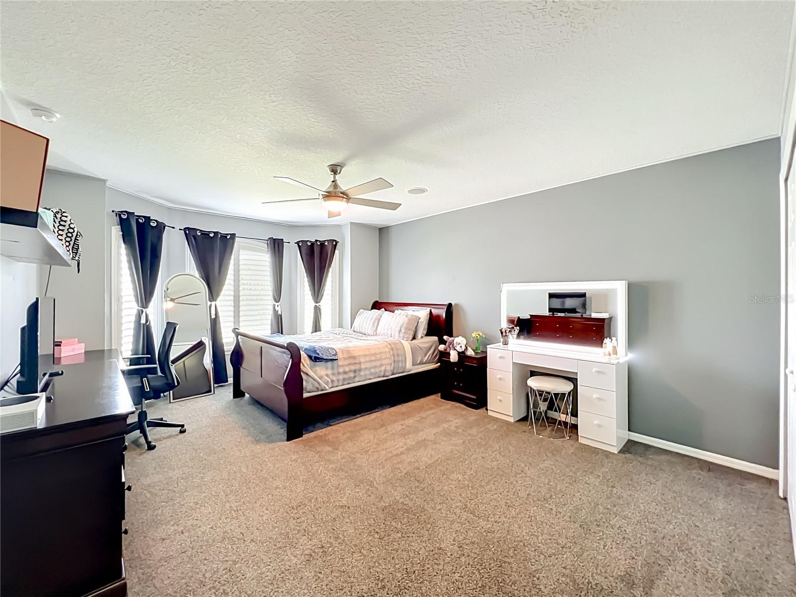 STONEYBROOK UN X1 - Residential