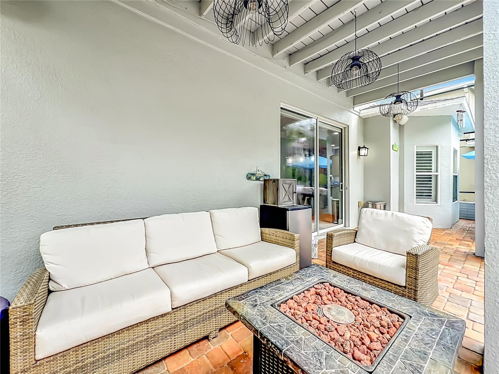STONEYBROOK UN X1 - Residential