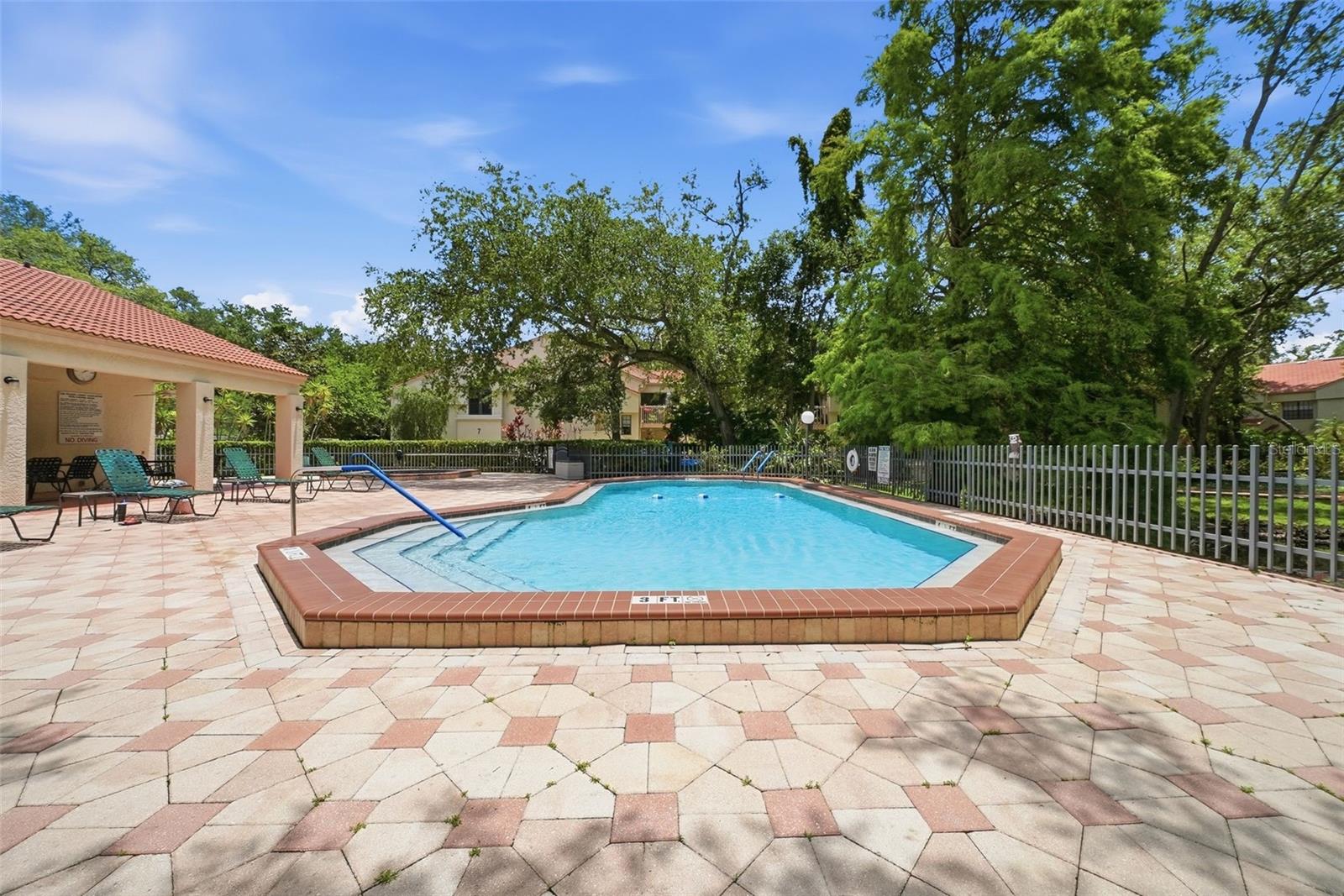 LOS PRADOS CONDO - Residential