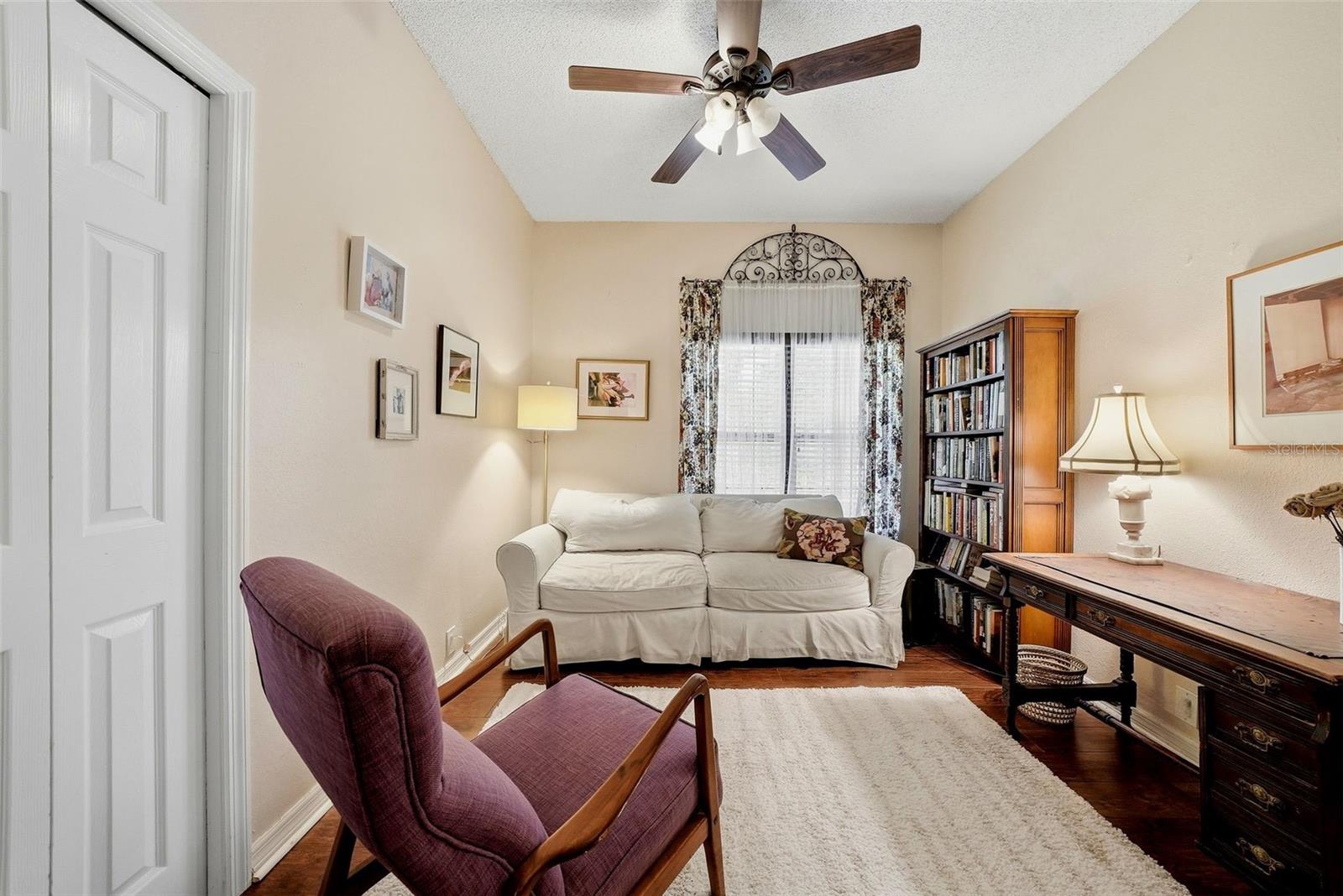 LOS PRADOS CONDO - Residential