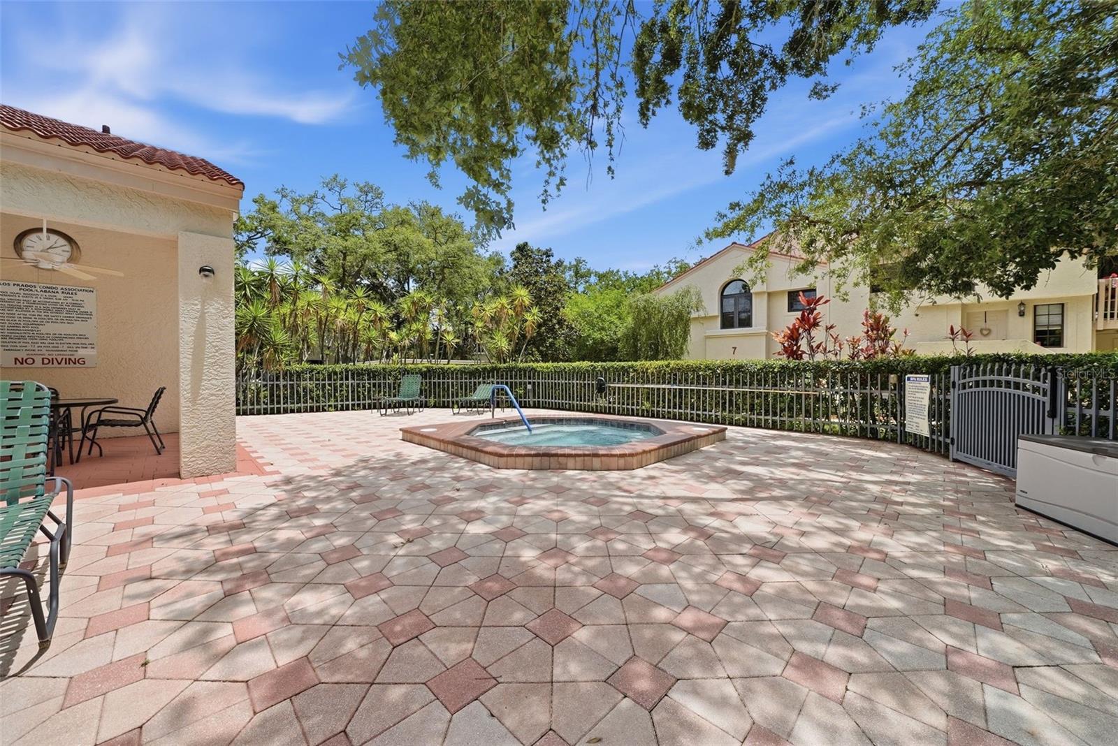 LOS PRADOS CONDO - Residential