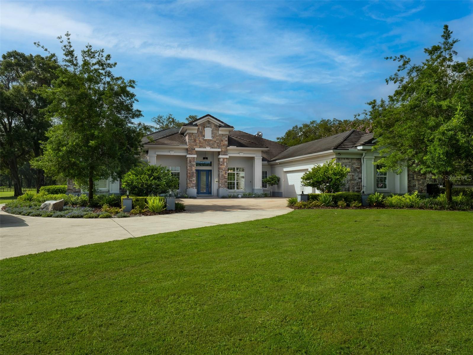 EQUINE ESTATE - Farm