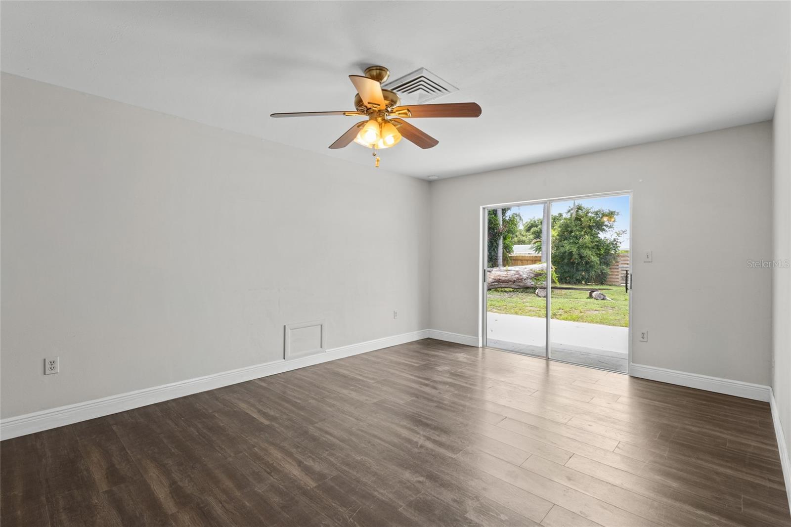 RIDGEWOOD ESTATES 14TH ADD - Residential