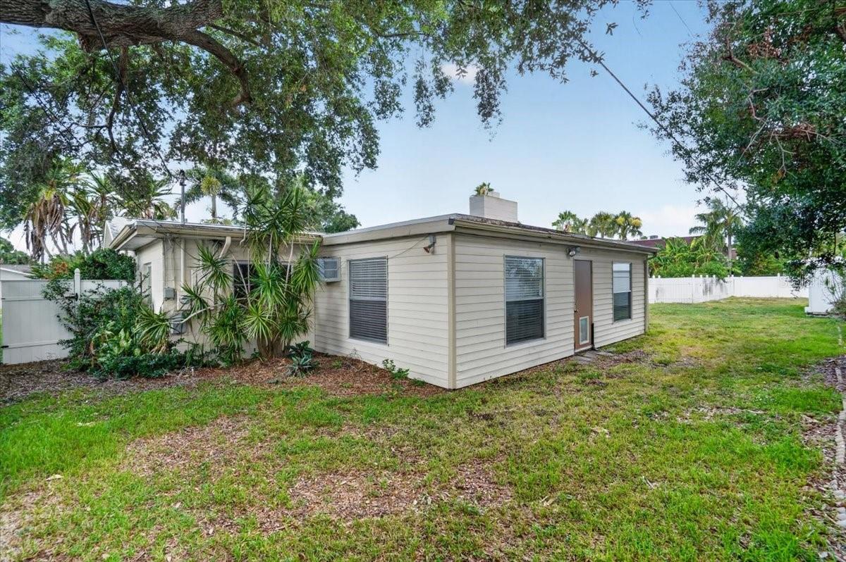 CROSSROADS ESTATES 2ND ADD - Residential
