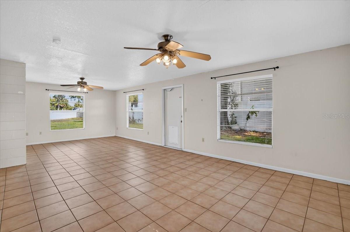 CROSSROADS ESTATES 2ND ADD - Residential