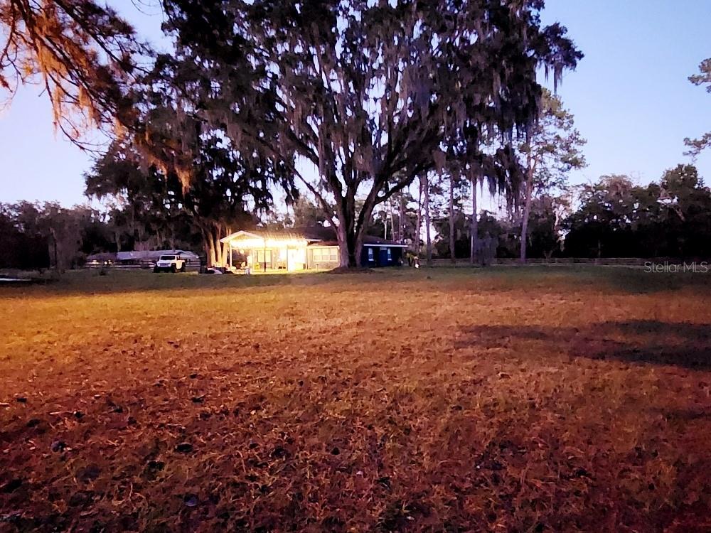 14.6 ACRES MOL IN S1/2 OF SE1/4 OF SW1/4 LYING W O - Residential