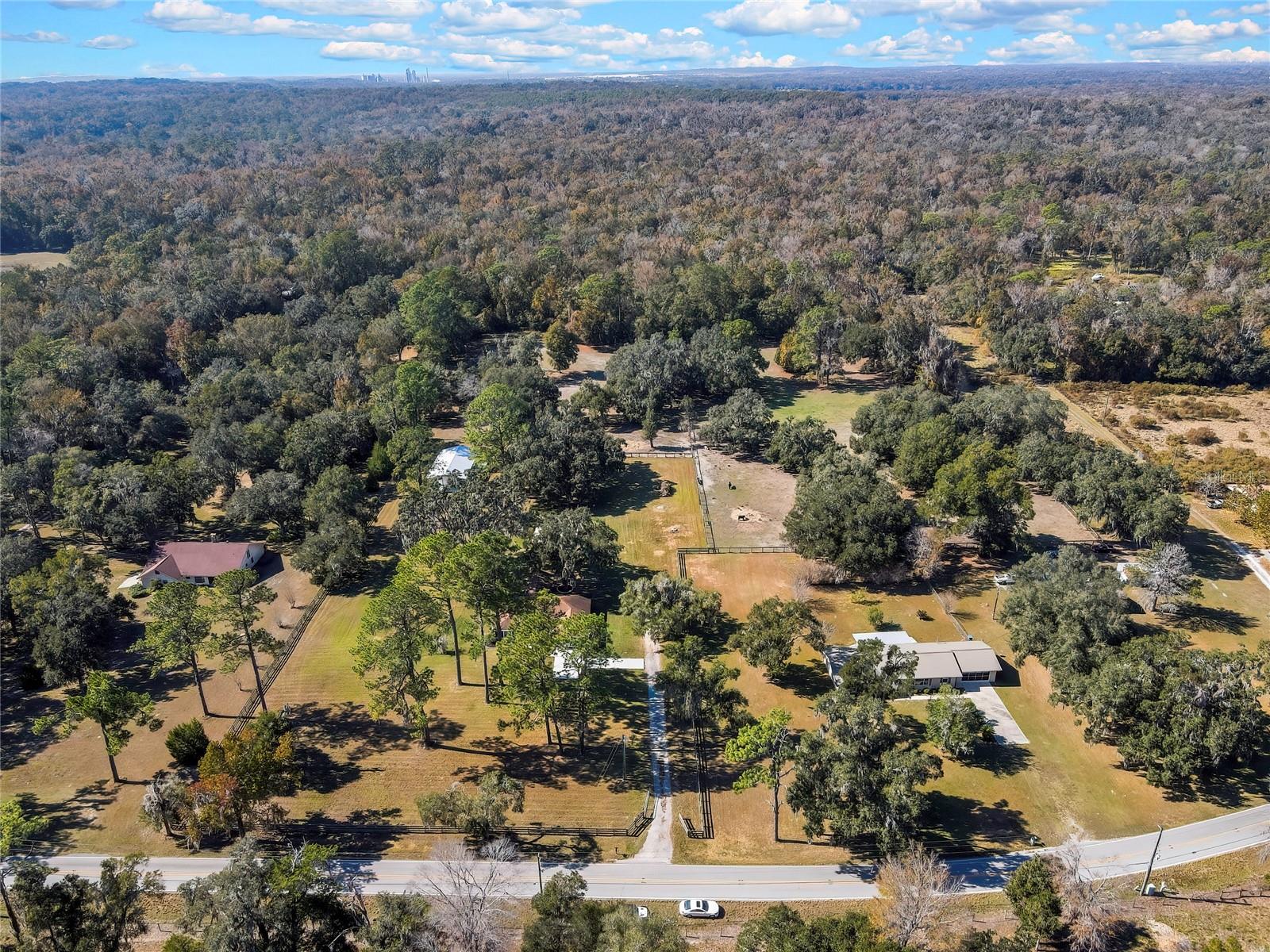 14.6 ACRES MOL IN S1/2 OF SE1/4 OF SW1/4 LYING W O - Residential