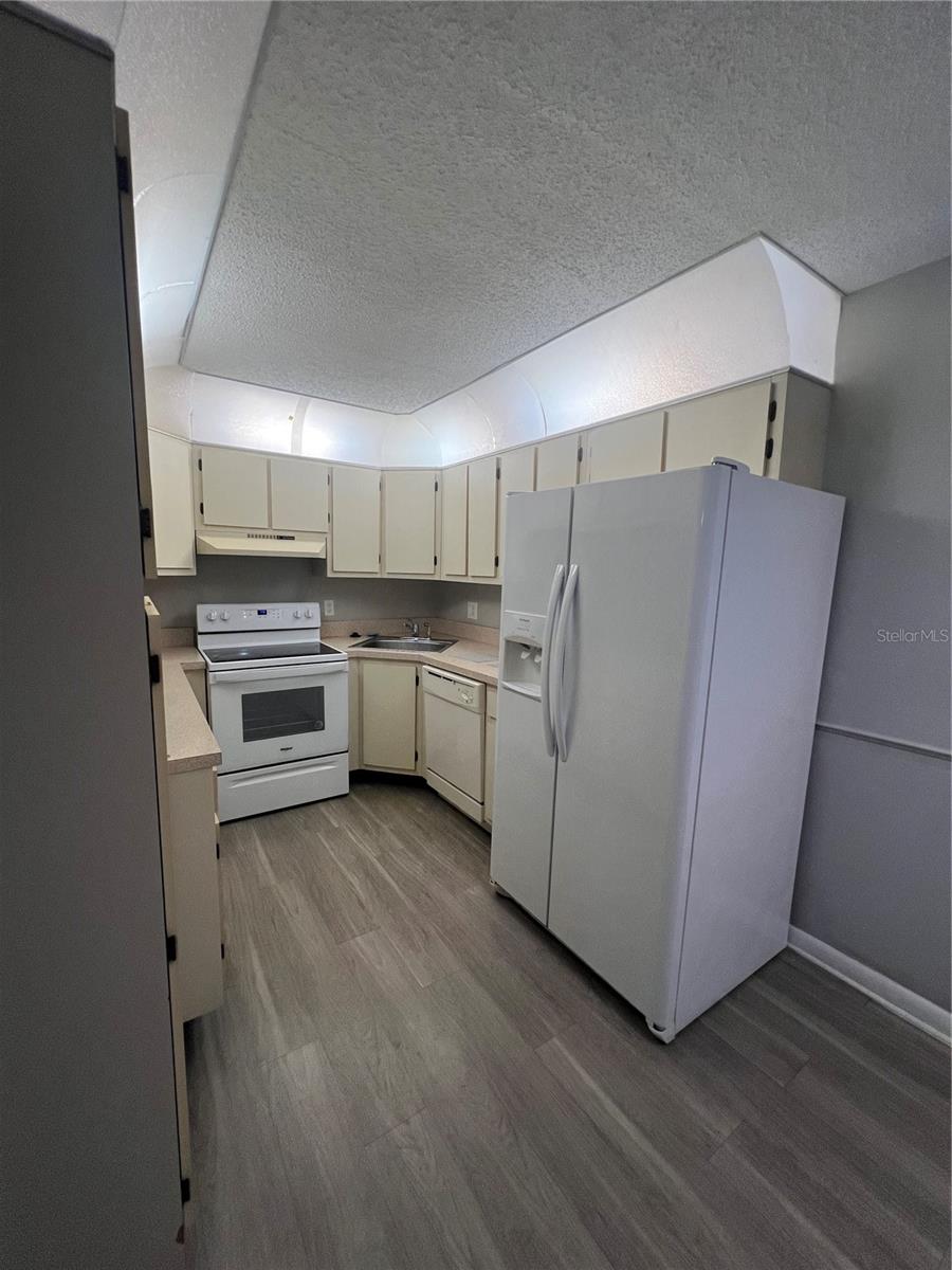 PINE RIDGE CLUB VILLAGE 1 PH 12 BLDG 15 - Residential