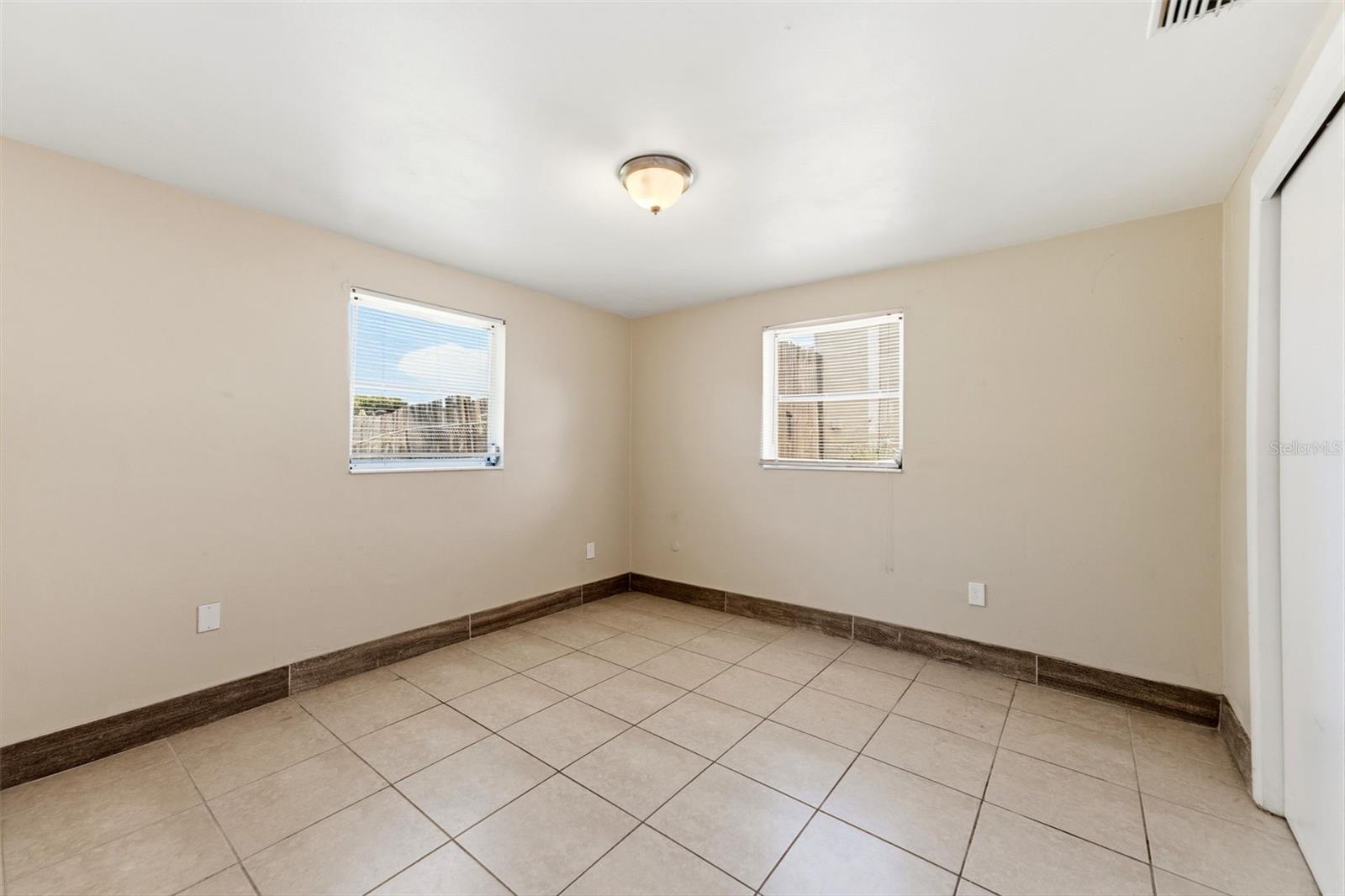 BEACON SQUARE - Residential