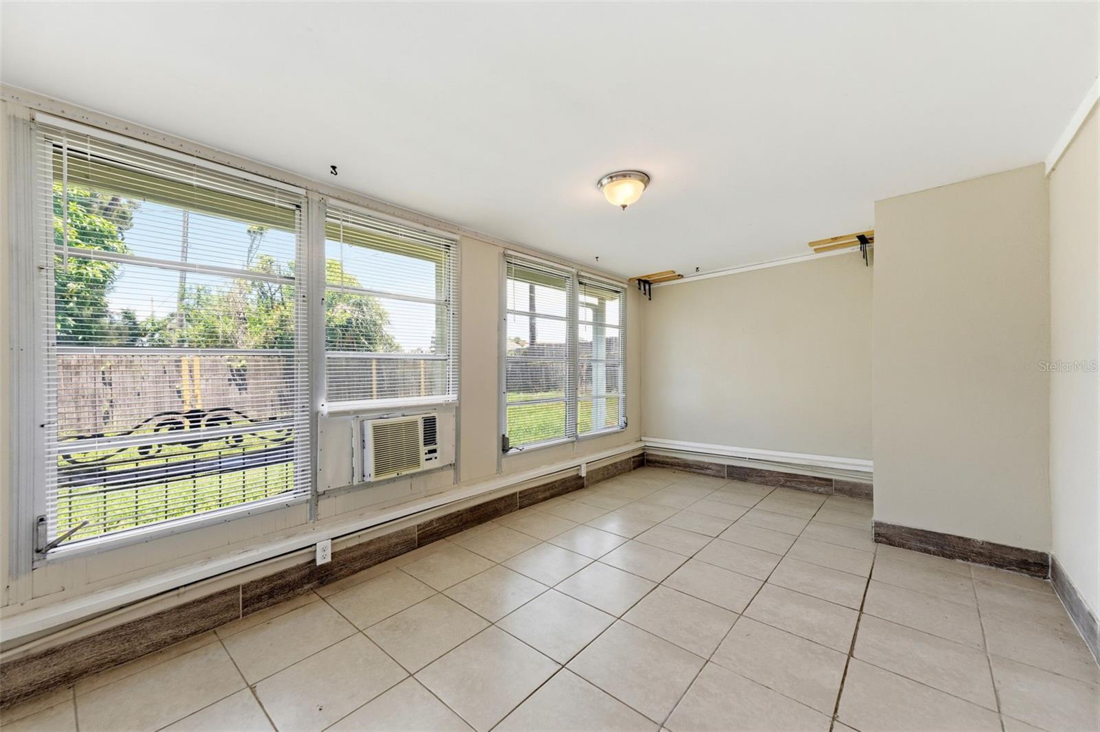 BEACON SQUARE - Residential