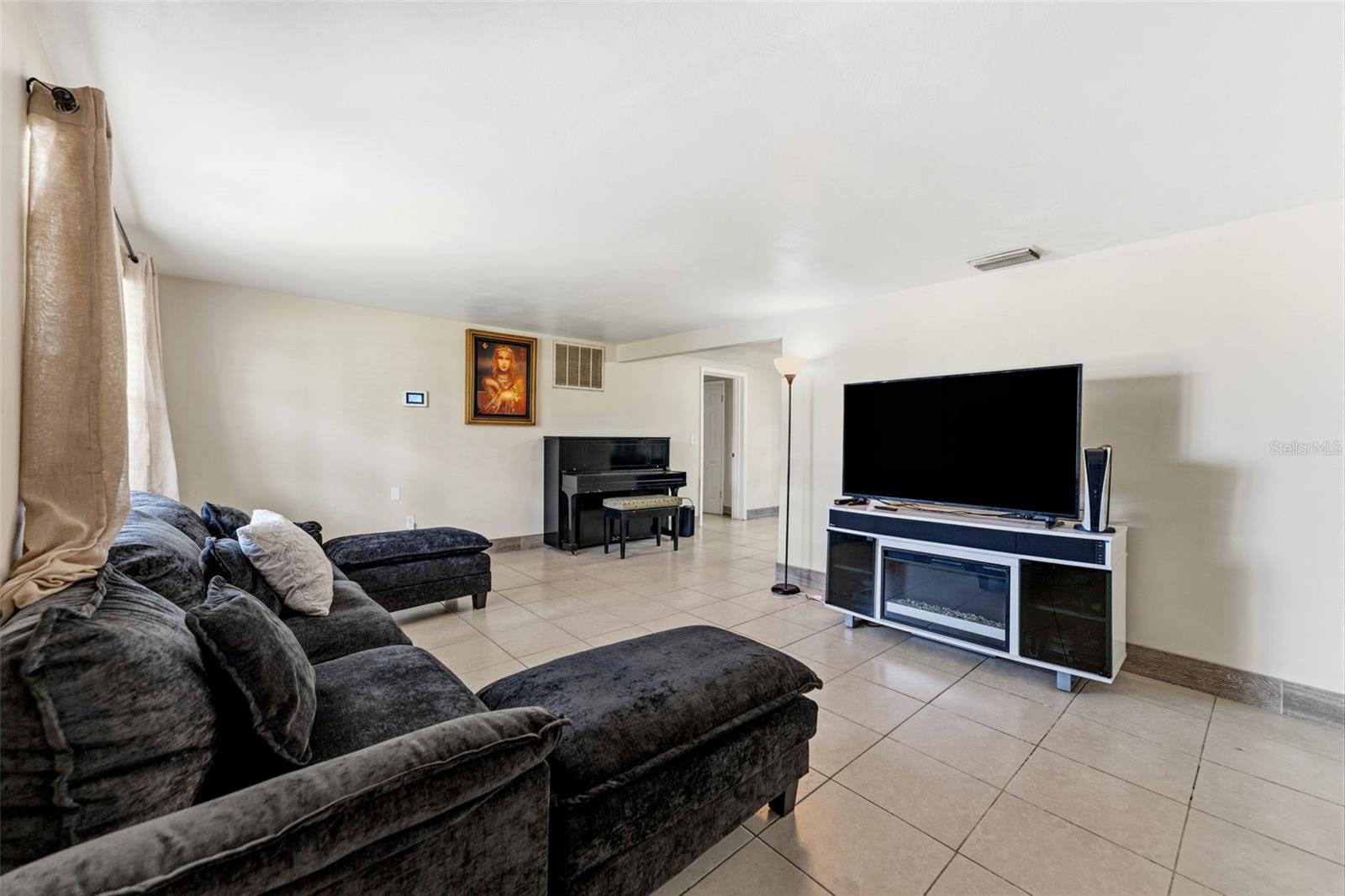 BEACON SQUARE - Residential