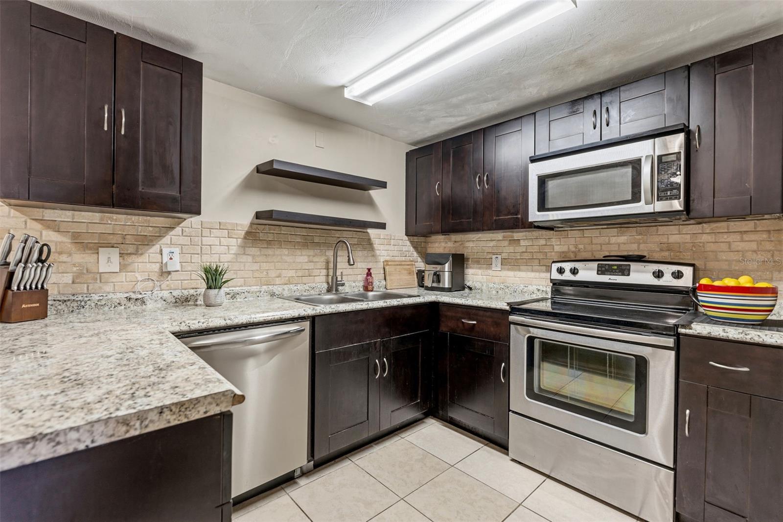 BEACON SQUARE - Residential