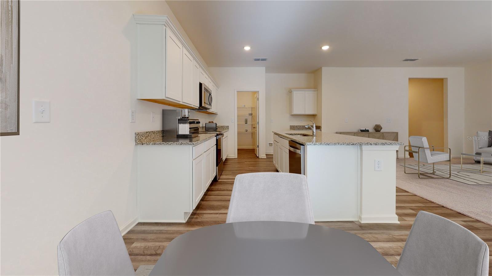 OAKFIELD LAKES - Residential