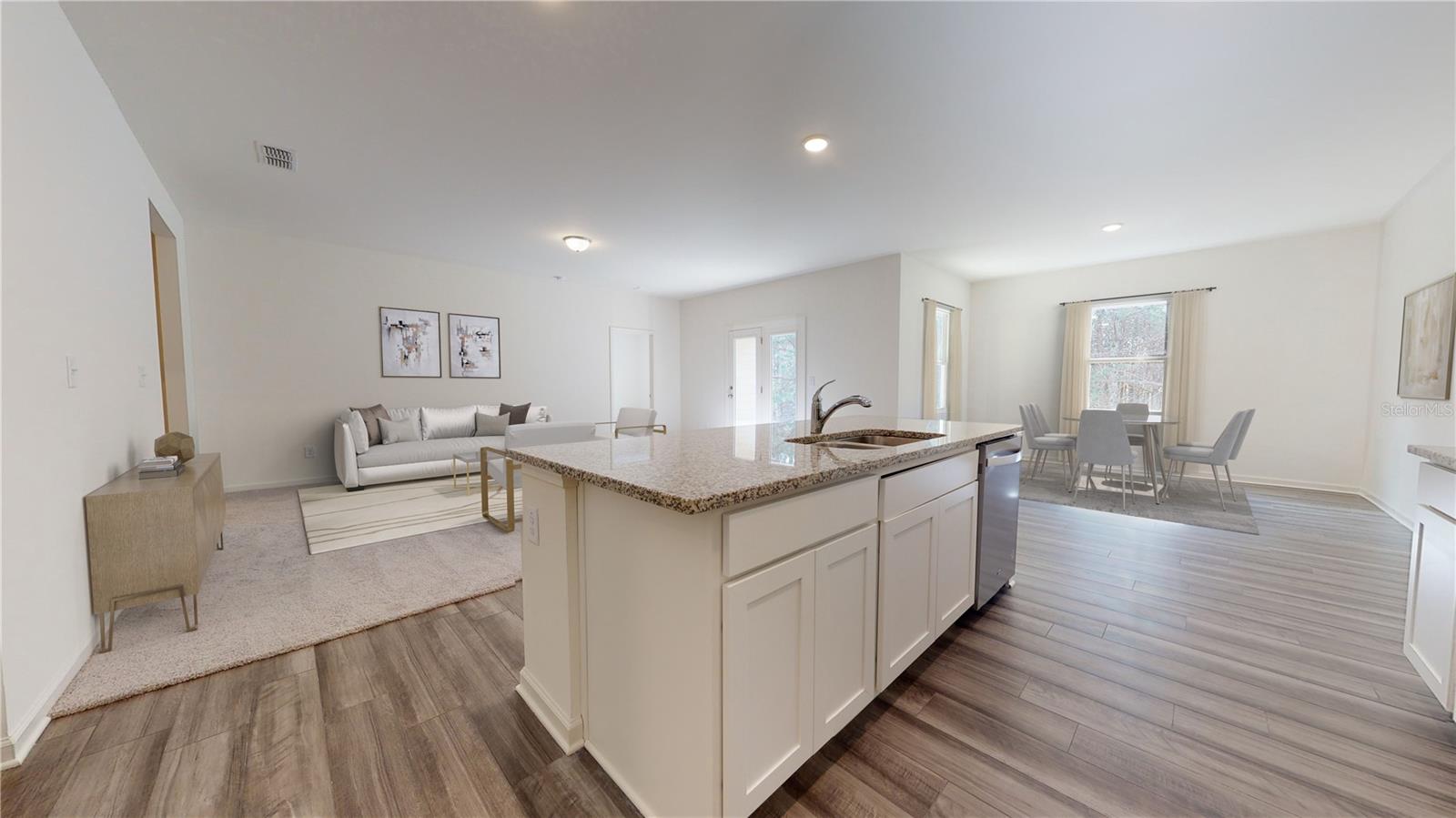 OAKFIELD LAKES - Residential