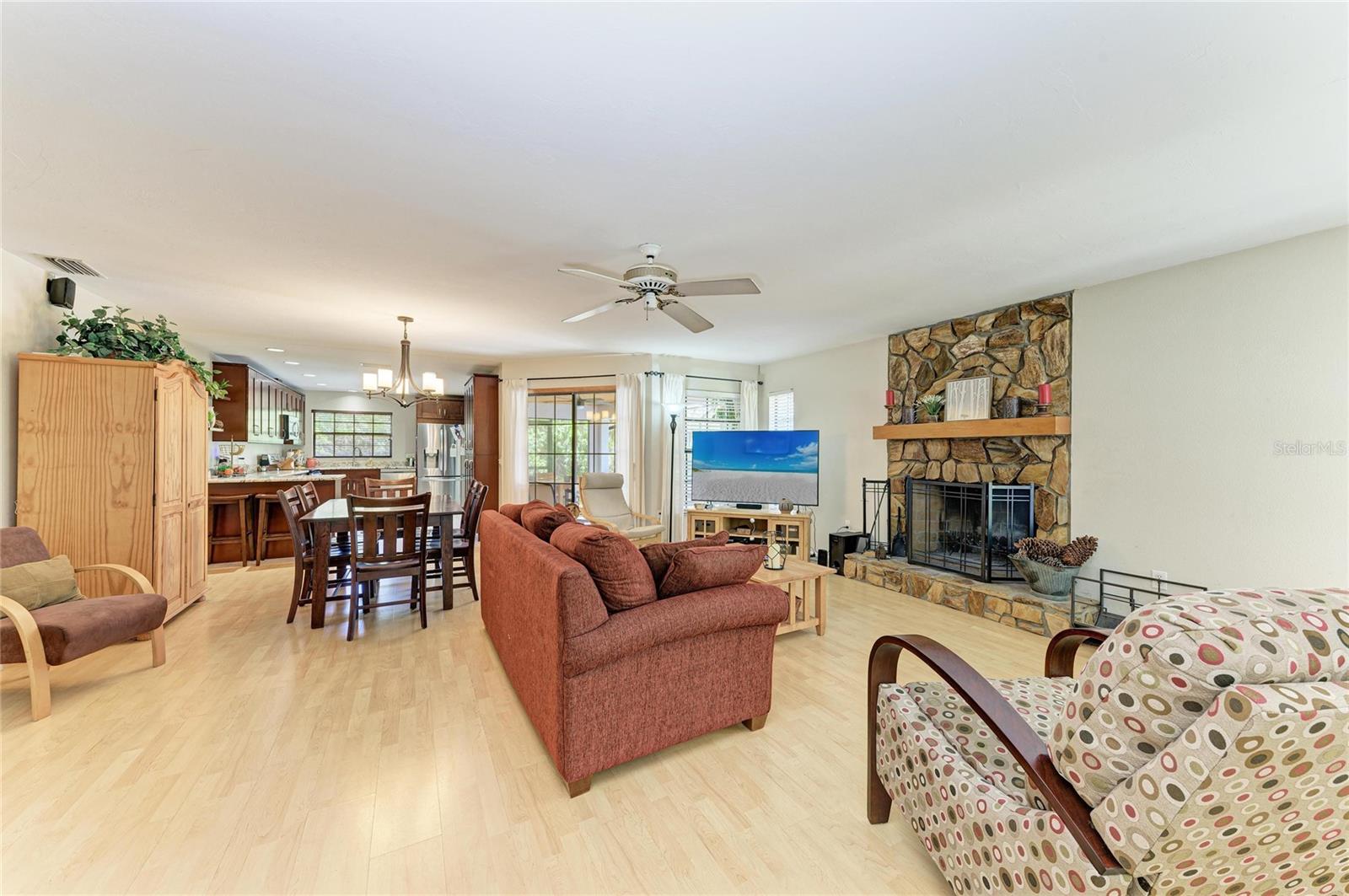 ELWOOD PARK - Residential