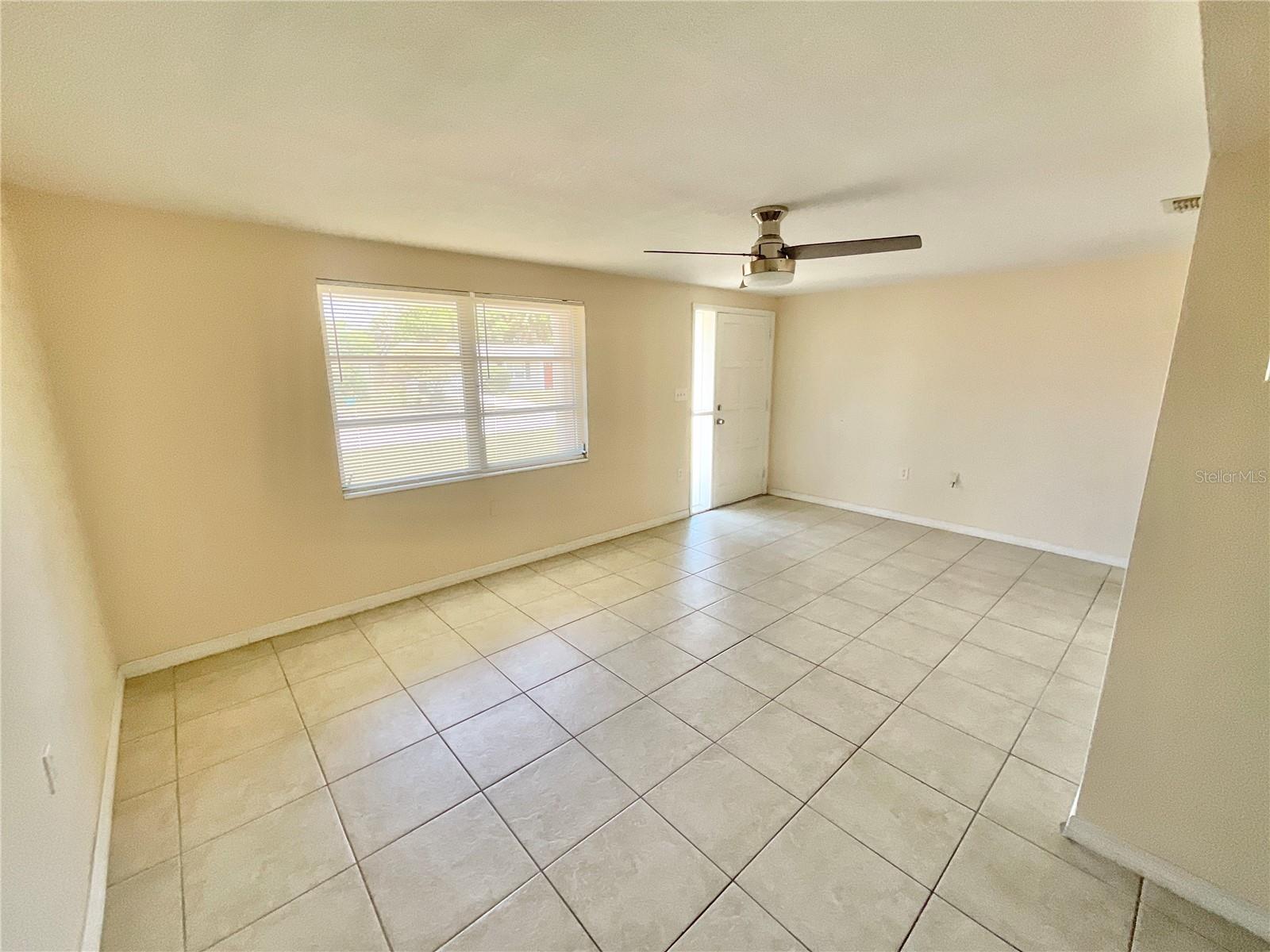 COLONIAL MANOR - Residential Lease