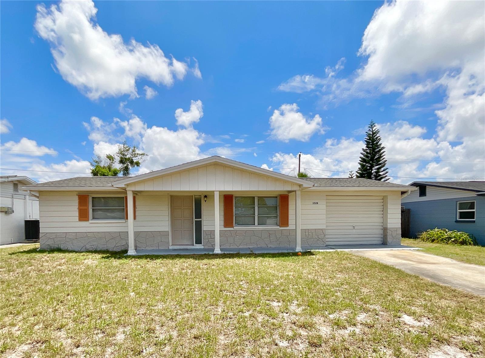 COLONIAL MANOR - Residential Lease