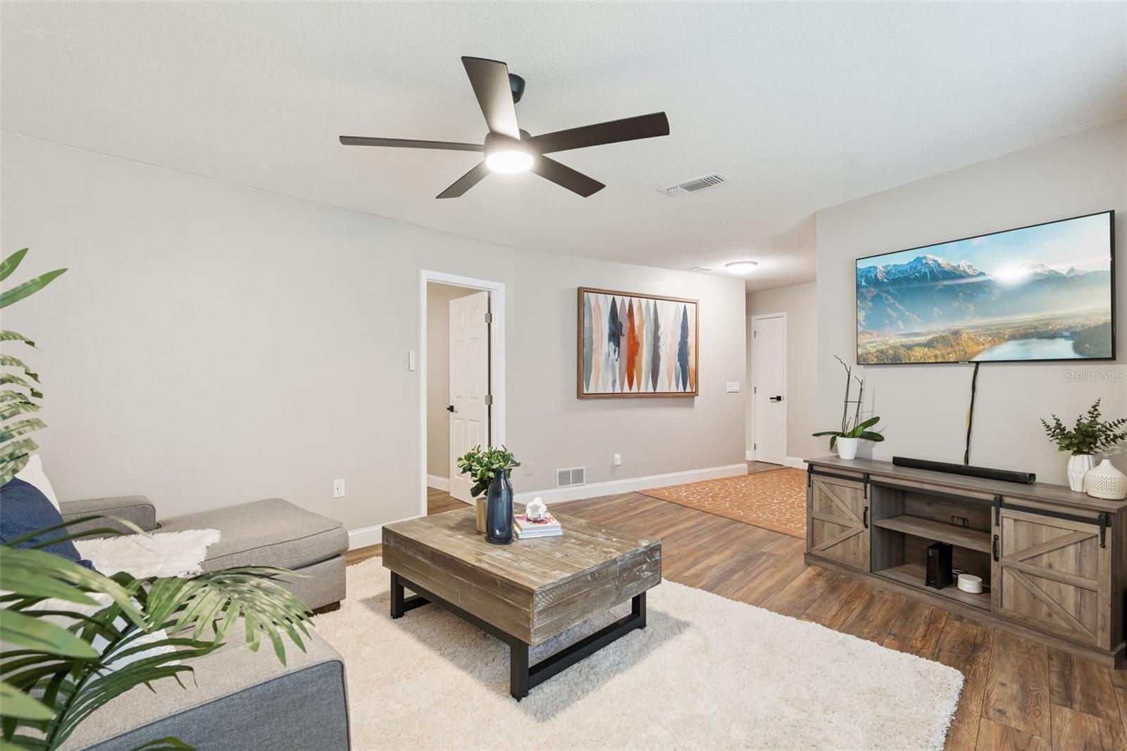DELTONA LAKES UN 8 - Residential