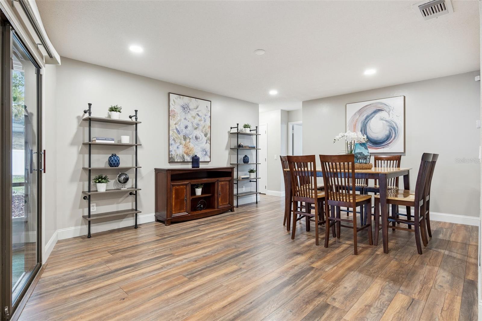 DELTONA LAKES UN 8 - Residential