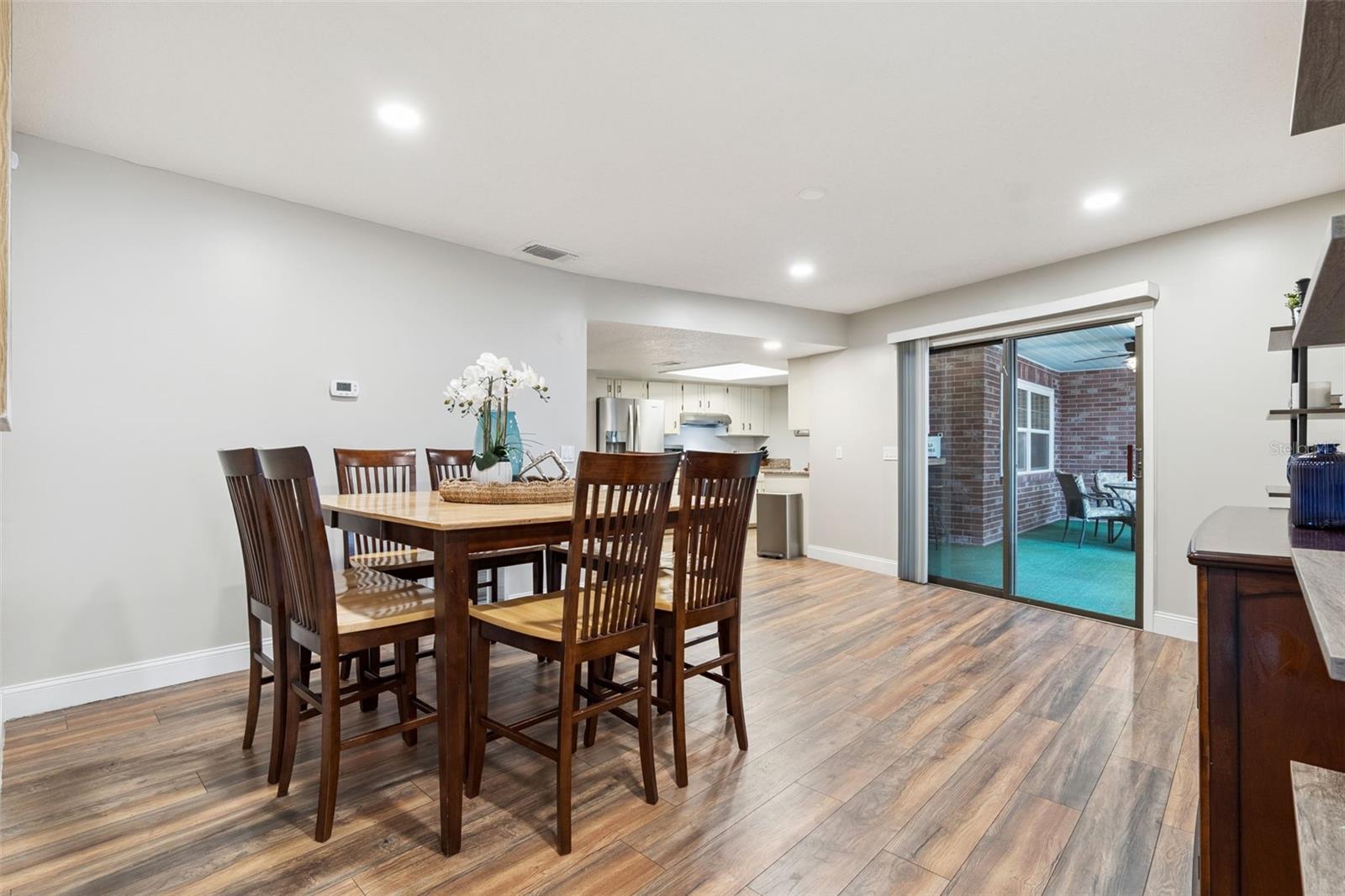 DELTONA LAKES UN 8 - Residential