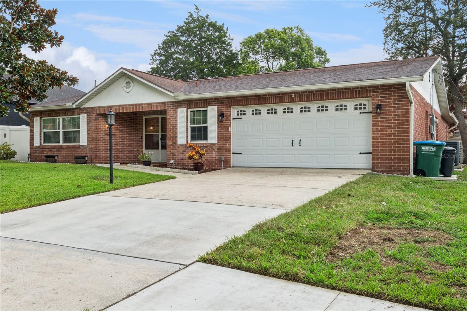 DELTONA LAKES UN 8 - Residential