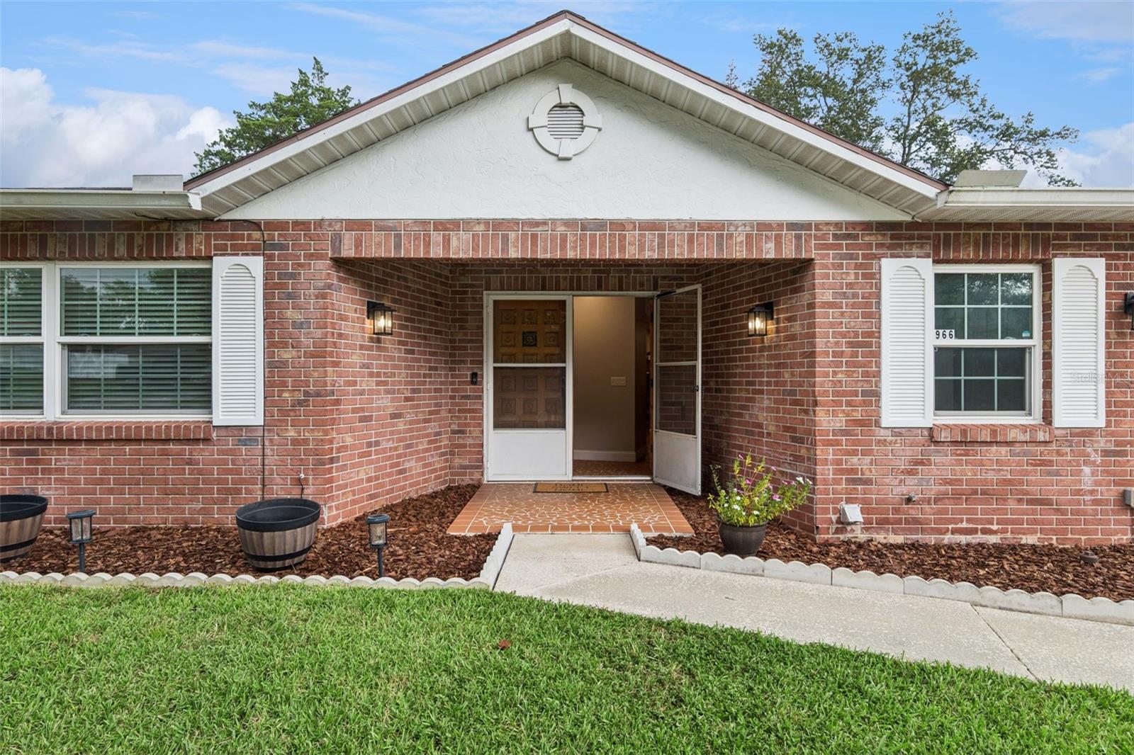 DELTONA LAKES UN 8 - Residential