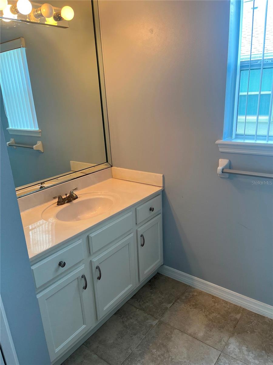 WEST LAKE VILLAGE UNIT 02 - Residential Lease