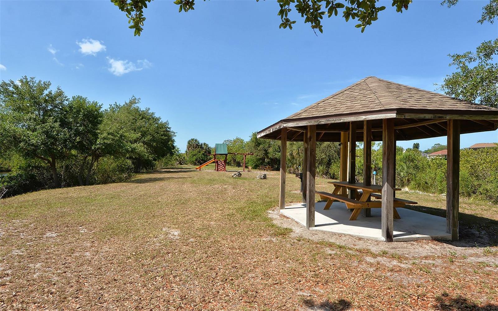 SORRENTO WOODS - Residential
