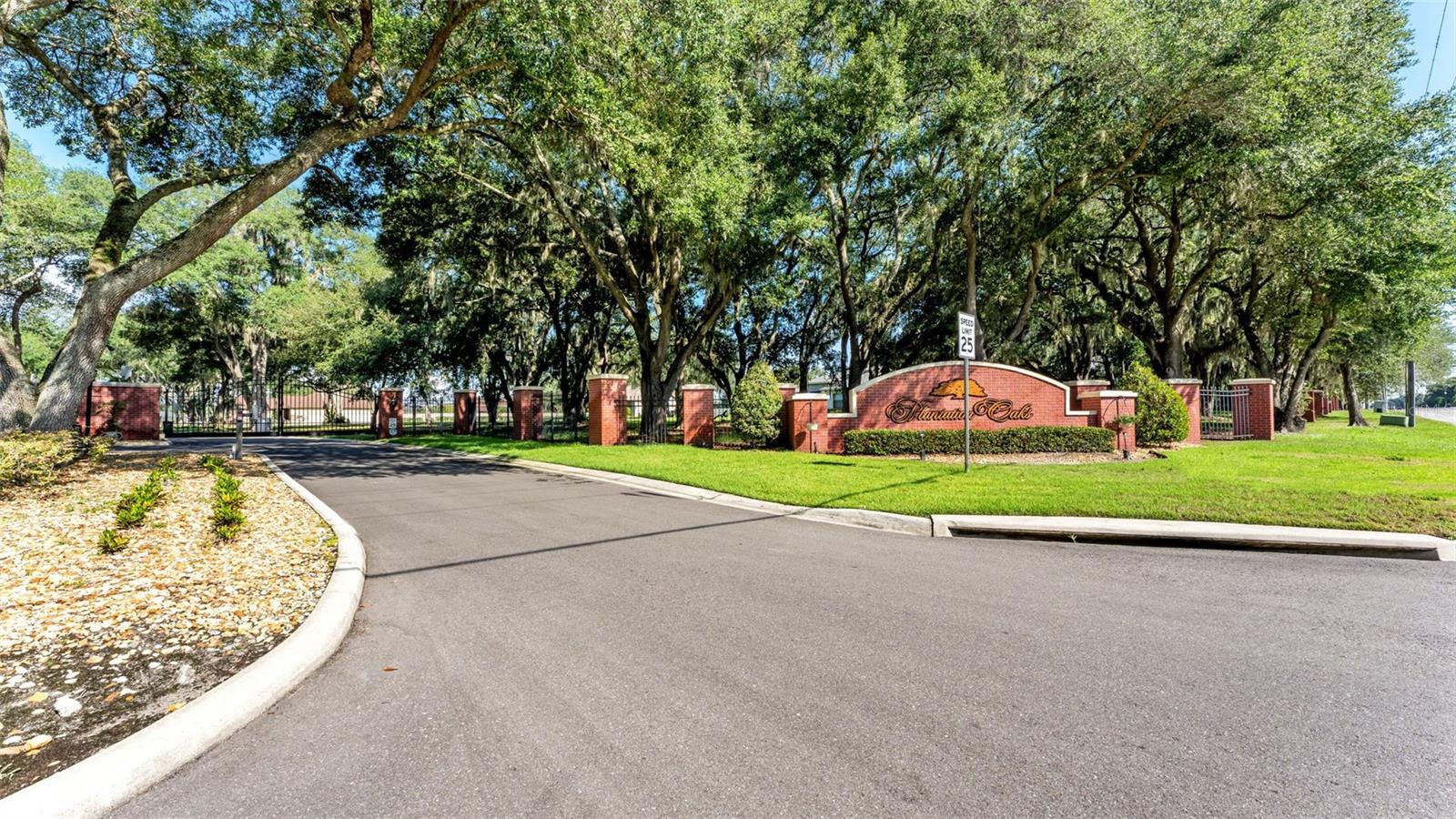 PLANTATION OAKS - Land