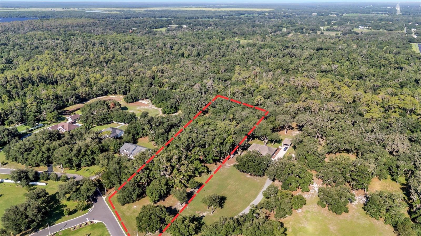 PLANTATION OAKS - Land
