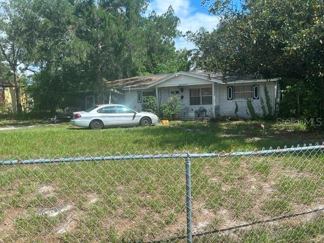 CASH ONLY! Investor fix and flip. The roof does leak and interior needs to be updated. Galley Style Kitchen, with Granite Counters and 30 Inch Wood Cabinets. Interior Laundry Room.