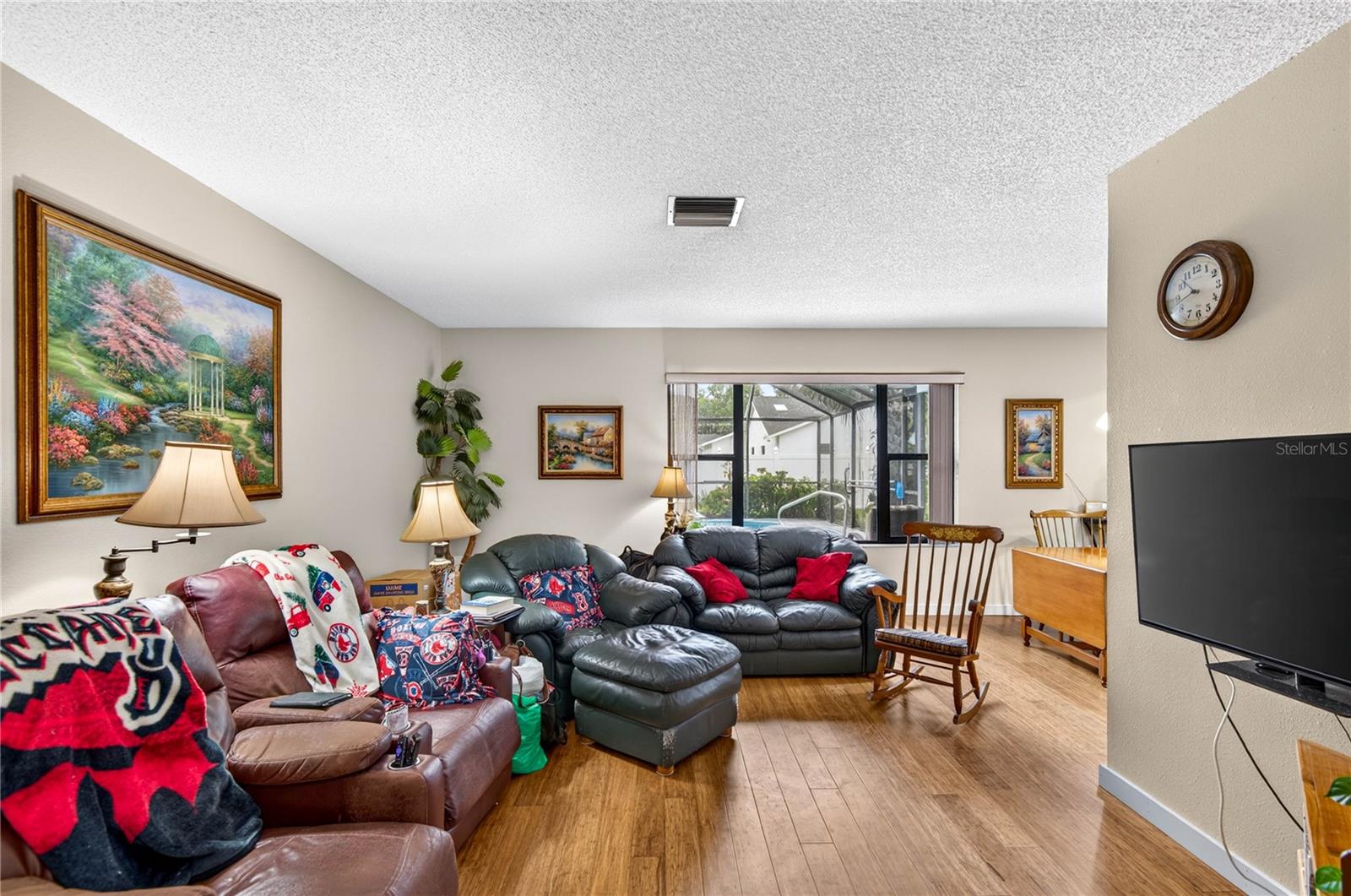 LAKESIDE WOODLANDS - Residential
